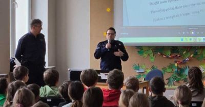 Dzielnicowy w szkole: uczniowie o hejcie i sieci